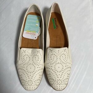 Bare traps memory foam women